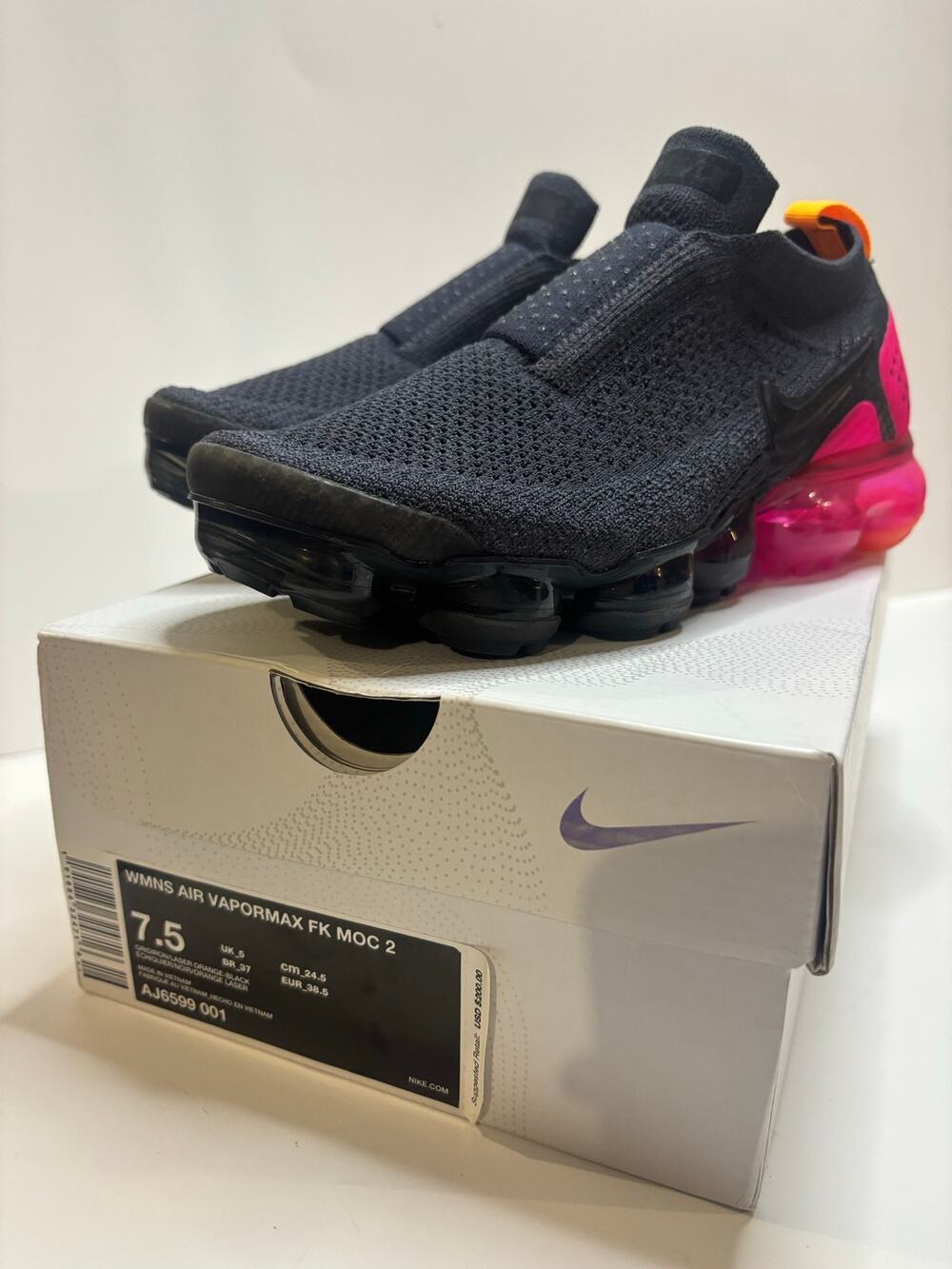 Nike Air VaporMax Flyknit Moc 2 Pink Blast Black Women’s 7.5 AJ6599-001